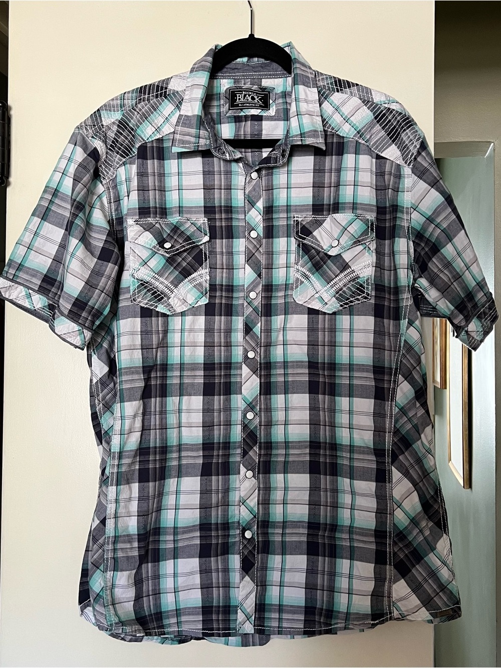 Buckle Black Short-Sleeve Plaid Shirt